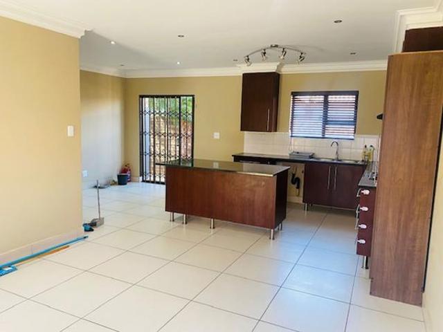 Townhouse for sale in Bloemfontein, Free State