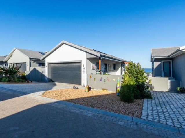 Townhouse for sale in Groot Brak Rivier, Western Cape