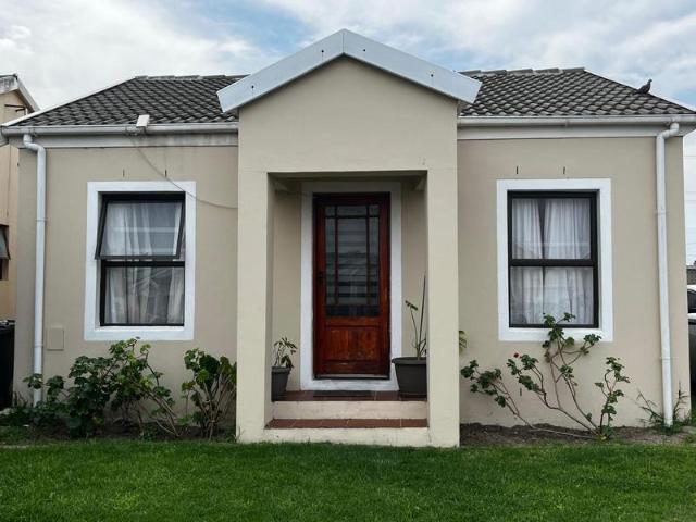 Townhouse for sale in Strand, City of Cape Town