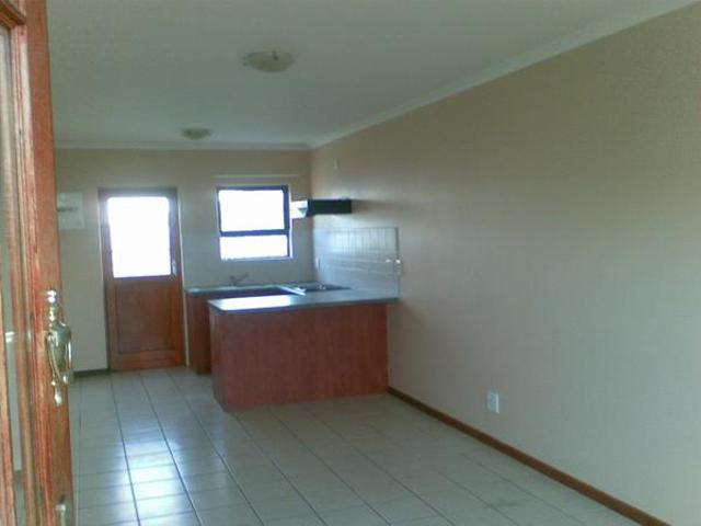 Townhouse for rent in Cape Town, Western Cape