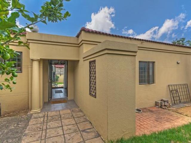 Townhouse for sale in Tembisa, Gauteng