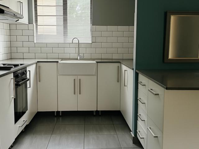 Townhouse for rent in Vosloorus, Gauteng