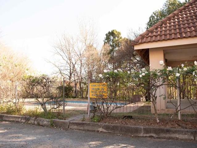 Townhouse for sale in Vosloorus, Gauteng