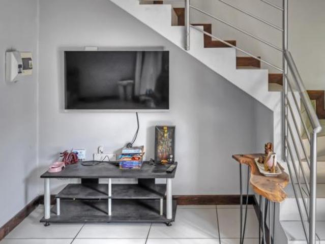 Townhouse for sale in Vosloorus, Gauteng