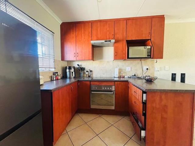 Townhouse for rent in Vosloorus, Gauteng