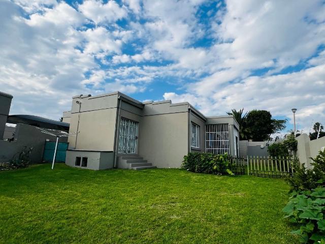 Townhouse for sale in Tembisa, Gauteng