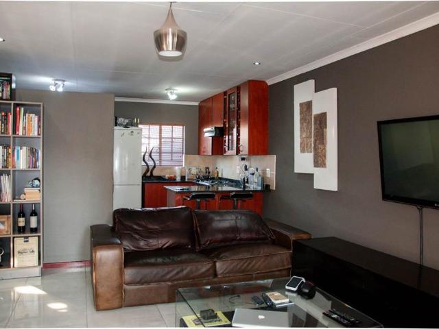 Townhouse for sale in Vosloorus, Gauteng