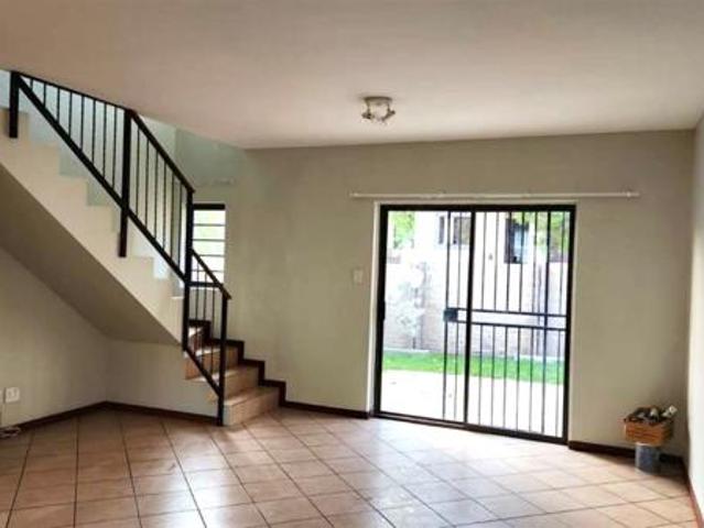 Townhouse for sale in Vosloorus, Gauteng