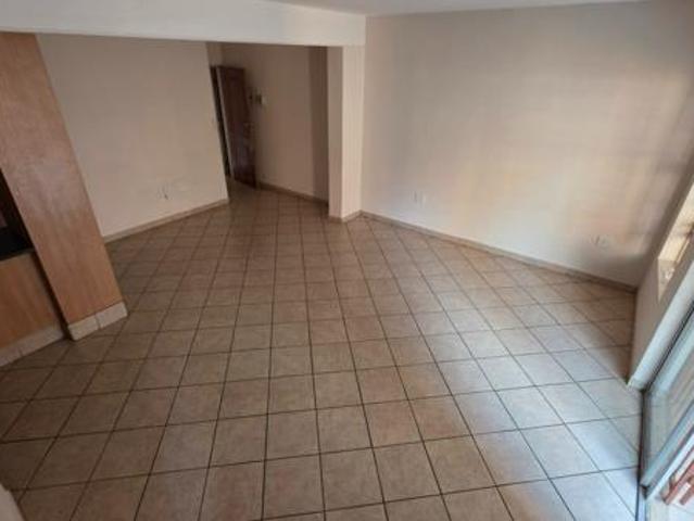 Townhouse for rent in Waterkloof, Gauteng