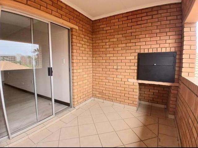 Townhouse for rent in Waterkloof, Gauteng