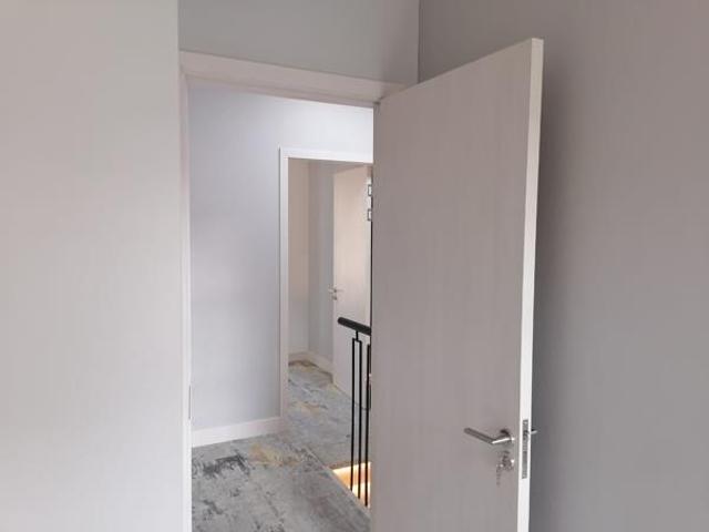 Townhouse for rent in Waterkloof, Gauteng