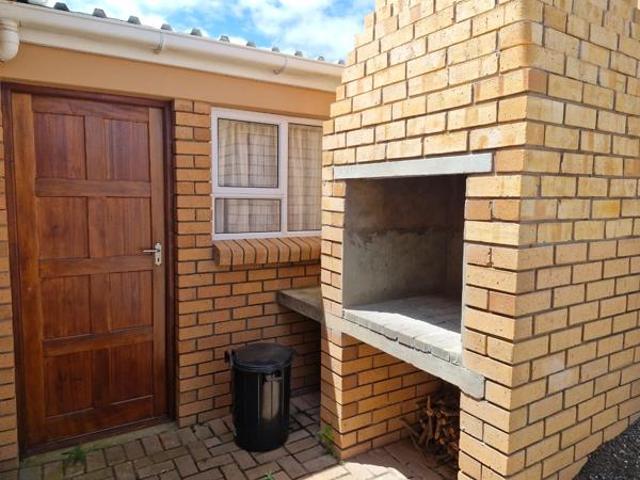 Townhouse for rent in Groot Brak Rivier, Western Cape