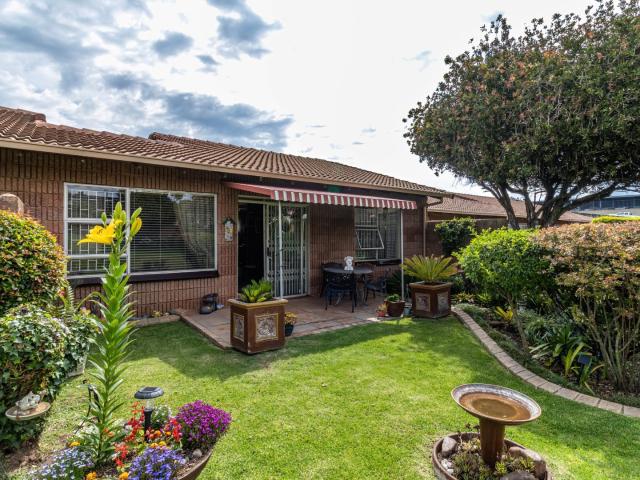 Townhouse for sale in Nooitgedacht, Gauteng