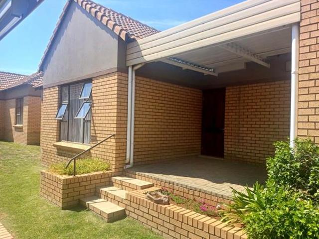 Townhouse for sale in Bloemfontein, Free State