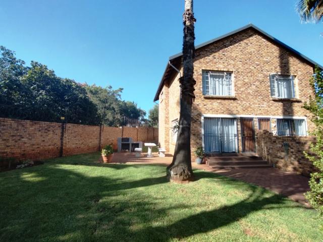 Townhouse for rent in Centurion, Gauteng
