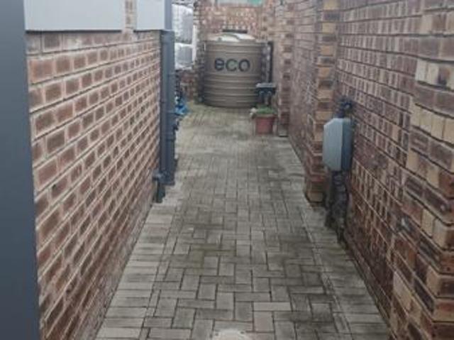 Townhouse for sale in Bloemfontein, Free State