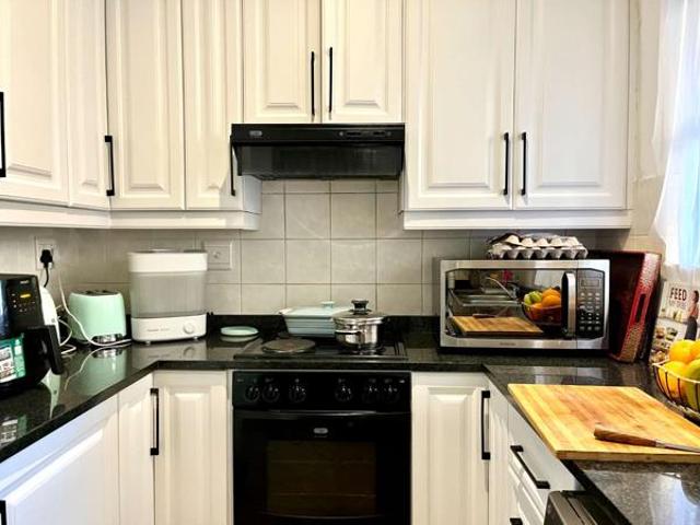 Townhouse for rent in Seaview, Kwazulu-natal