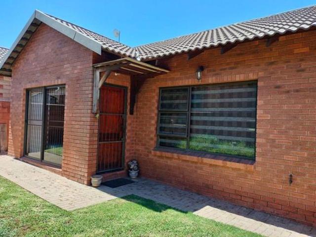 Townhouse for rent in Bloemfontein, Mangaung Metropolitan Municipality