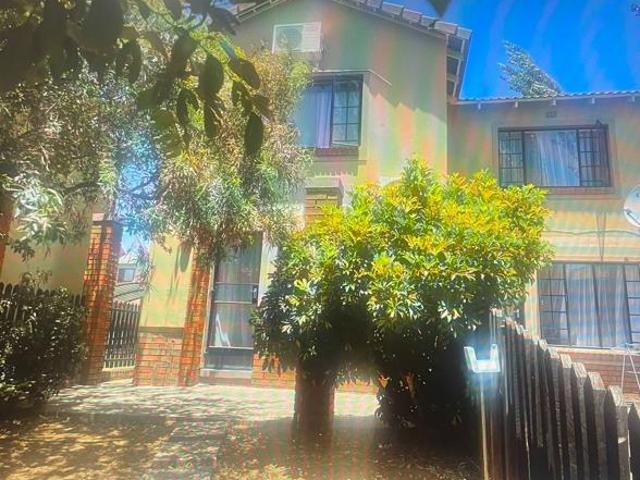 Townhouse for sale in Bloemfontein, Free State