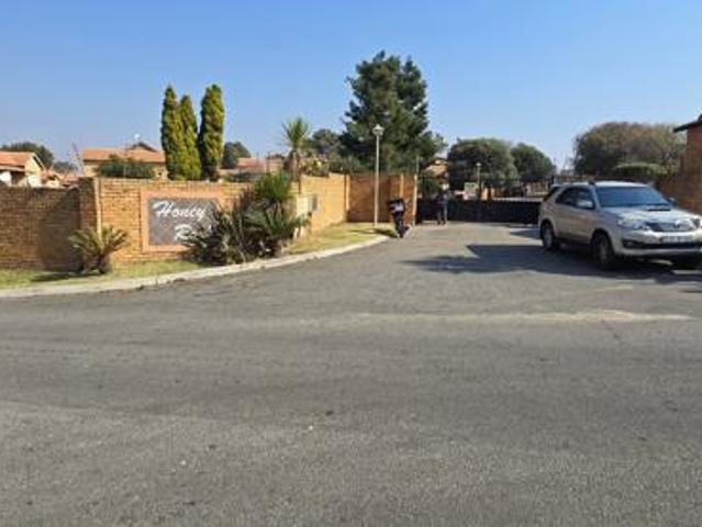 Townhouse for sale in Westonaria, Gauteng