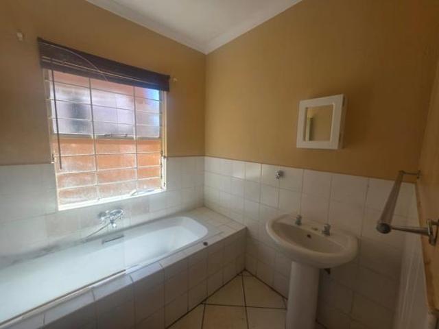 Townhouse for rent in West Rand Garden estates, Westonaria Local Municipality