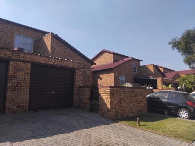 Townhouse for sale in Westonaria, Gauteng