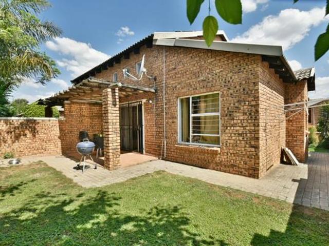 Townhouse for sale in Westonaria, Gauteng