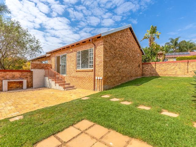 Townhouse for sale in Nooitgedacht, Gauteng