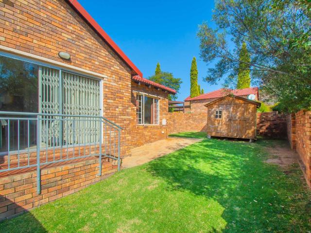 Townhouse for sale in Nooitgedacht, Gauteng