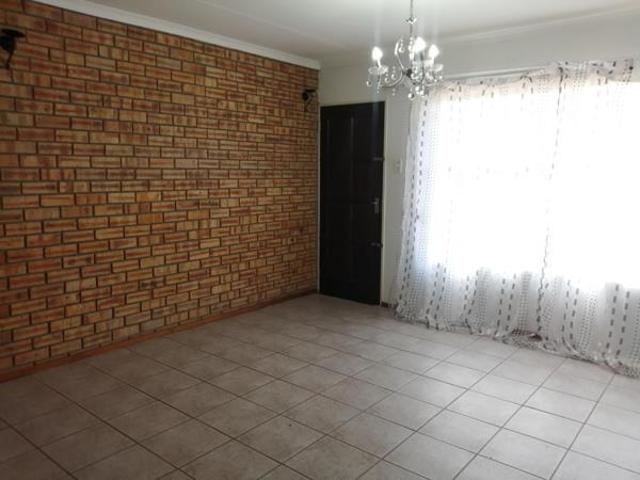 Townhouse for rent in West Rand Garden estates, Westonaria Local Municipality