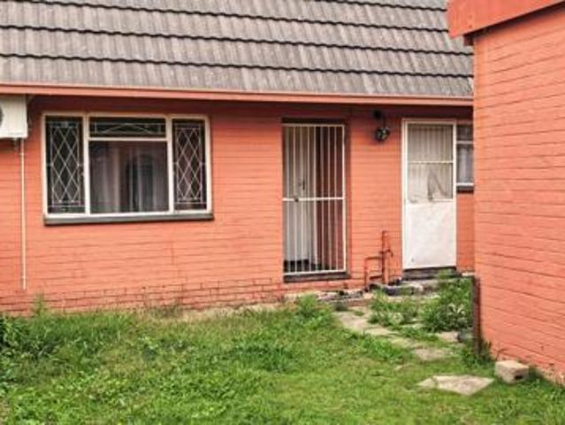 Townhouse for sale in Ladysmith, Emnambithi/Ladysmith Local Municipality