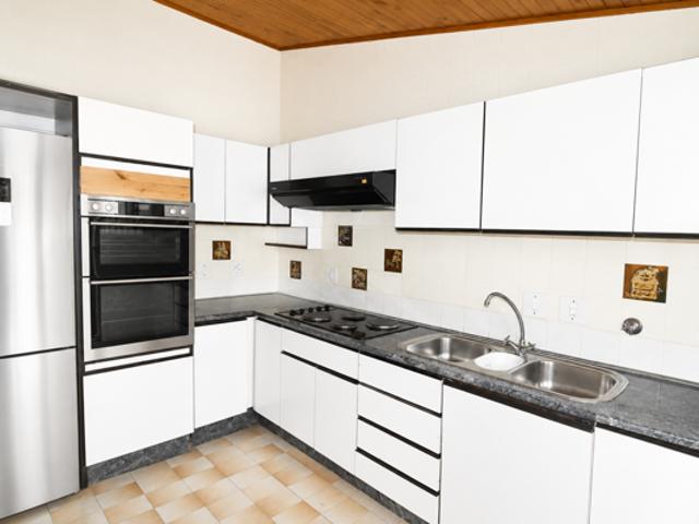 Townhouse for rent in Vosloorus, Gauteng