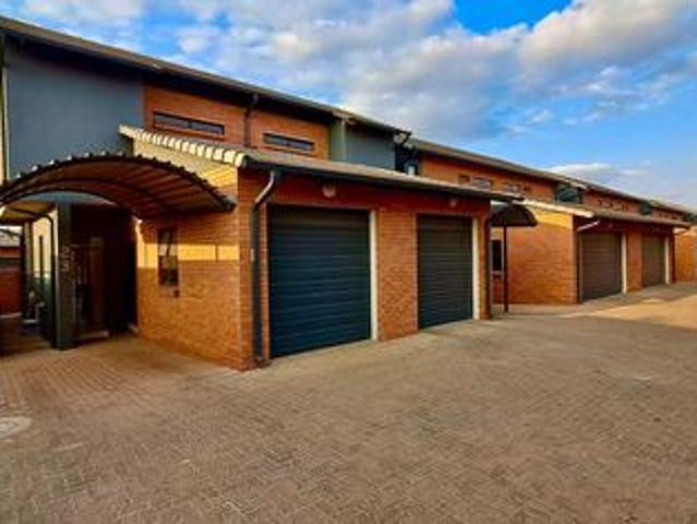 Townhouse for sale in Waterkloof, Gauteng