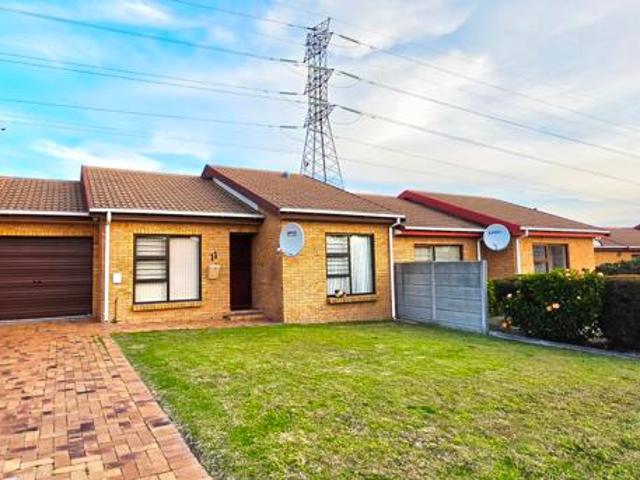 Townhouse for rent in Cape Town, Western Cape
