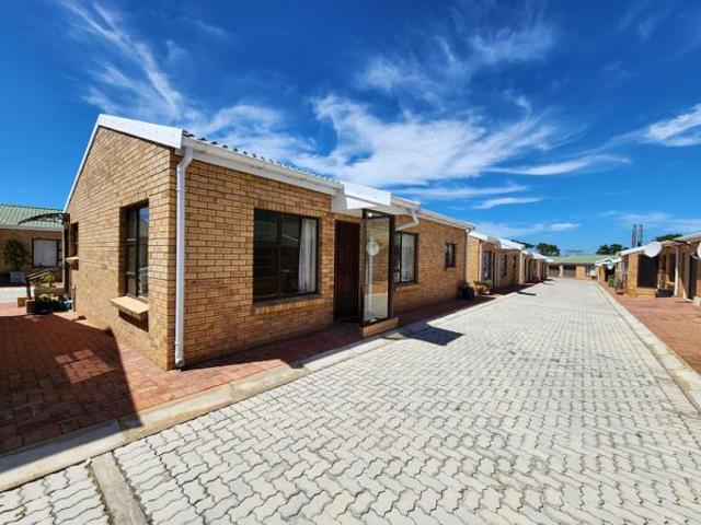Townhouse for sale in Cape St Francis, Eastern Cape