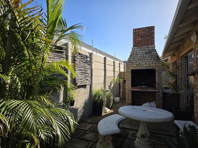 Townhouse for sale in Cape St Francis, Eastern Cape