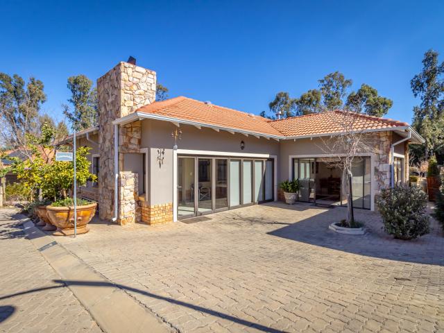 Townhouse for sale in Lesedi Local Municipality, Gauteng