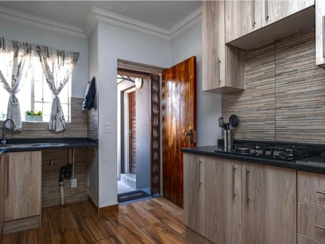 Townhouse for sale in Lesedi Local Municipality, Gauteng
