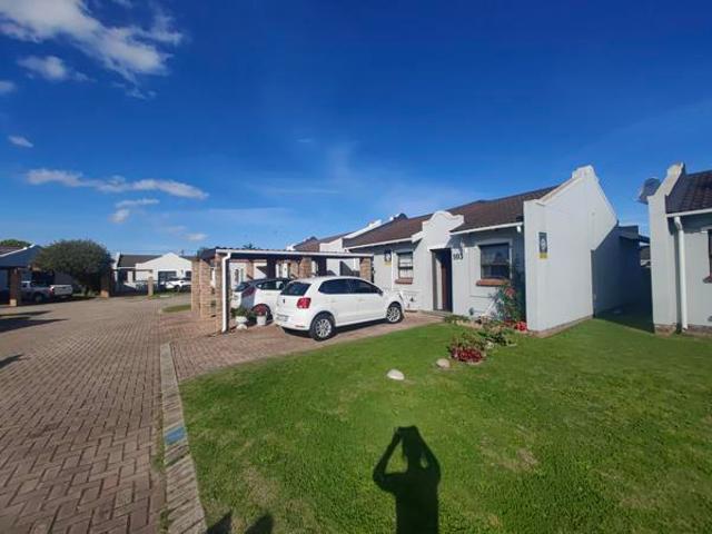 Townhouse for sale in Eastern Cape