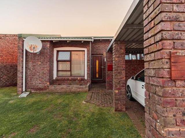Townhouse for sale in Eastern Cape