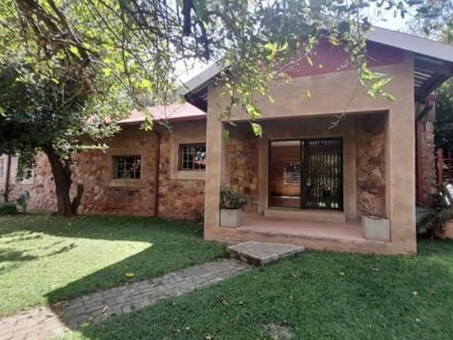 House for rent in Waterkloof, Gauteng