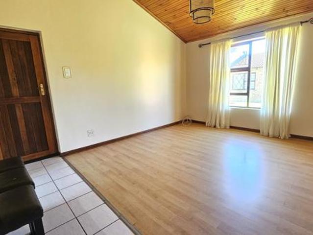 Townhouse for sale in Port Elizabeth, Eastern Cape