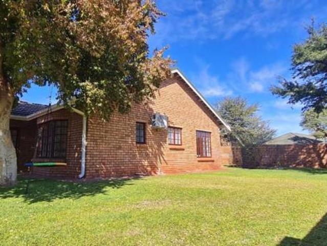 Townhouse for sale in Kgalagadi, Northern Cape