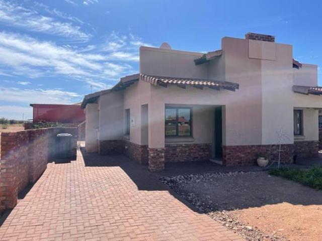 Townhouse for sale in Kgalagadi, Northern Cape