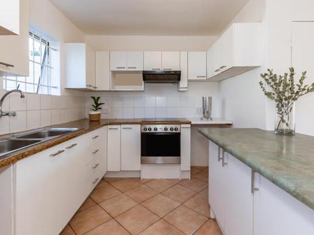 Townhouse for sale in Cape Town, Western Cape