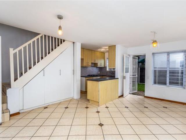 Townhouse for sale in Cape Town, Western Cape