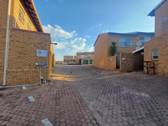 Townhouse for sale in Kagiso, Gauteng