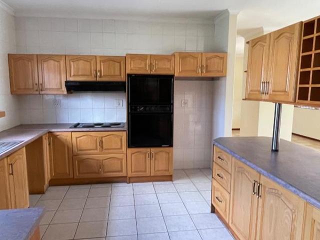 Townhouse for rent in Cape Town, Western Cape