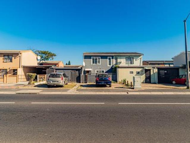 Townhouse for sale in Cape Town, Western Cape