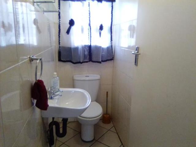 Townhouse for sale in Dr Kenneth Kaunda, North West
